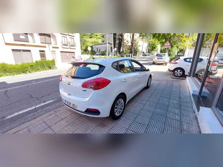 Kia Ceed 1.4 diesel foto 4